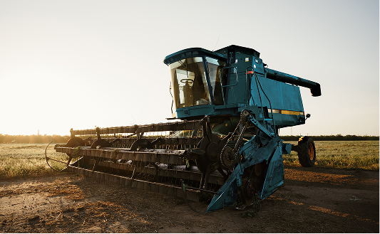 Jak dbać o maszyny rolnicze, by służyły dłużej? Regularna konserwacja pasów, łańcuchów i uszczelek.